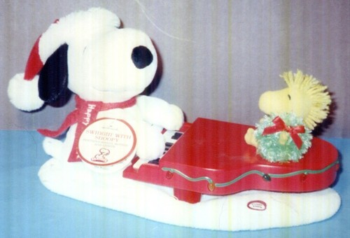 Hallmark Peanuts Gang Snoopy & Woodstock mit Klavierbeleuchtung Sound ohne Bewegung