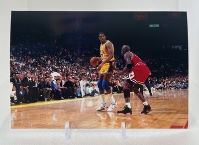 Michael Jordan vs Magic Johnson in 1991 NBA Finals - 4x6 Photo  