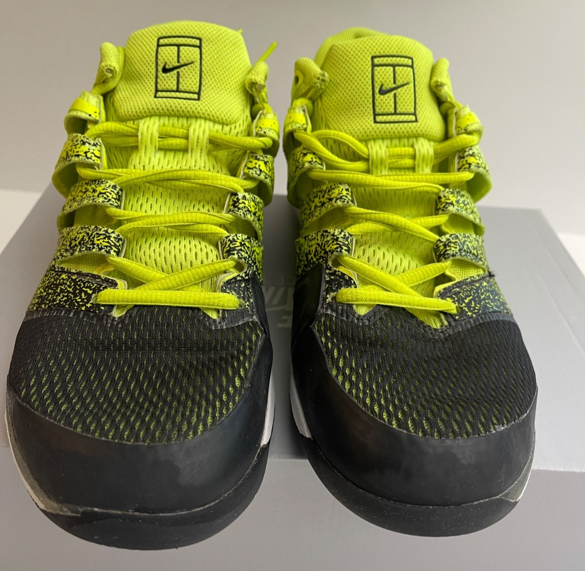 Nike Air Zoom Vapor X HC Mens Tennis Shoes Volt Spray Black