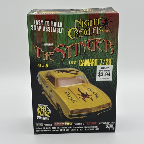 Revell SnapTite Night Crawler Series THE STINGER Chevy Camaro Z/28 - NUOVO SIGILLATO - Foto 2 di 2