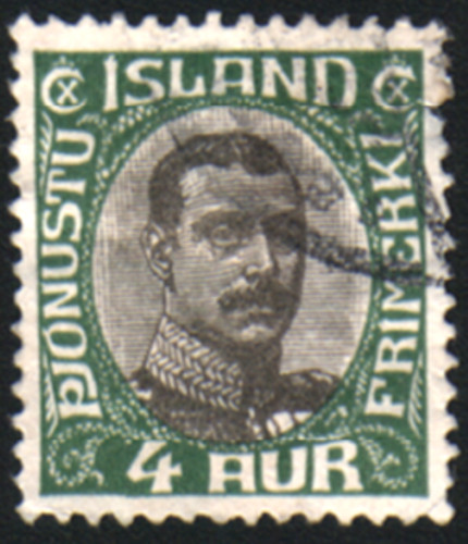32612   Iceland Official Mail Stamp Scott #O41 King Christian X DAMAGED CV $4.50