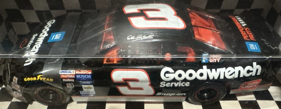 1995 Dale Earnhardt #3 GM Goodwrench 1:18 American Muscle ERTL Nascar Diecast Foto 3 de 3
