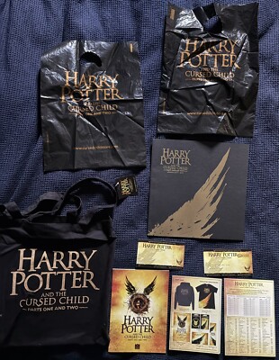 HARRY POTTER CURSED CHILD PROGRAM, SOUVENIR BOOK,  TOTE BAG 2017 - 2018 & MORE