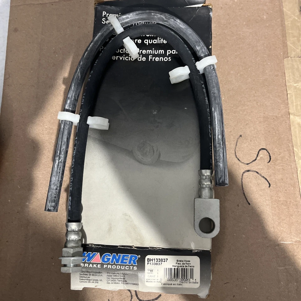 Manguera hidráulica de freno Wagner F133837 - centro trasero BH133837 Foto 2 de 2