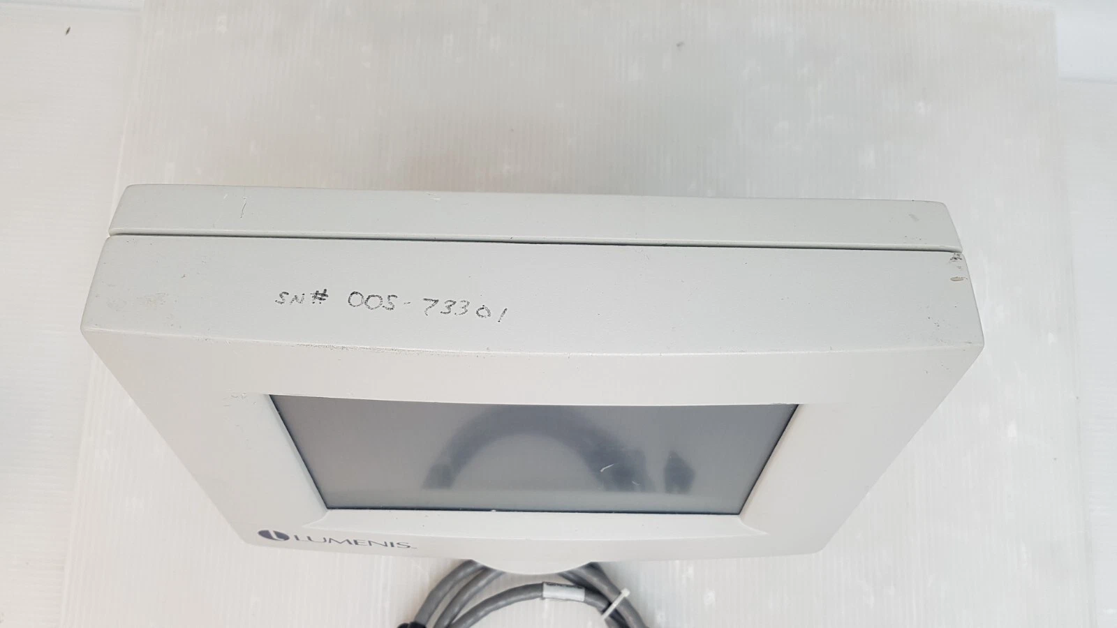 Top edge of the Lumenis graphics terminal housing