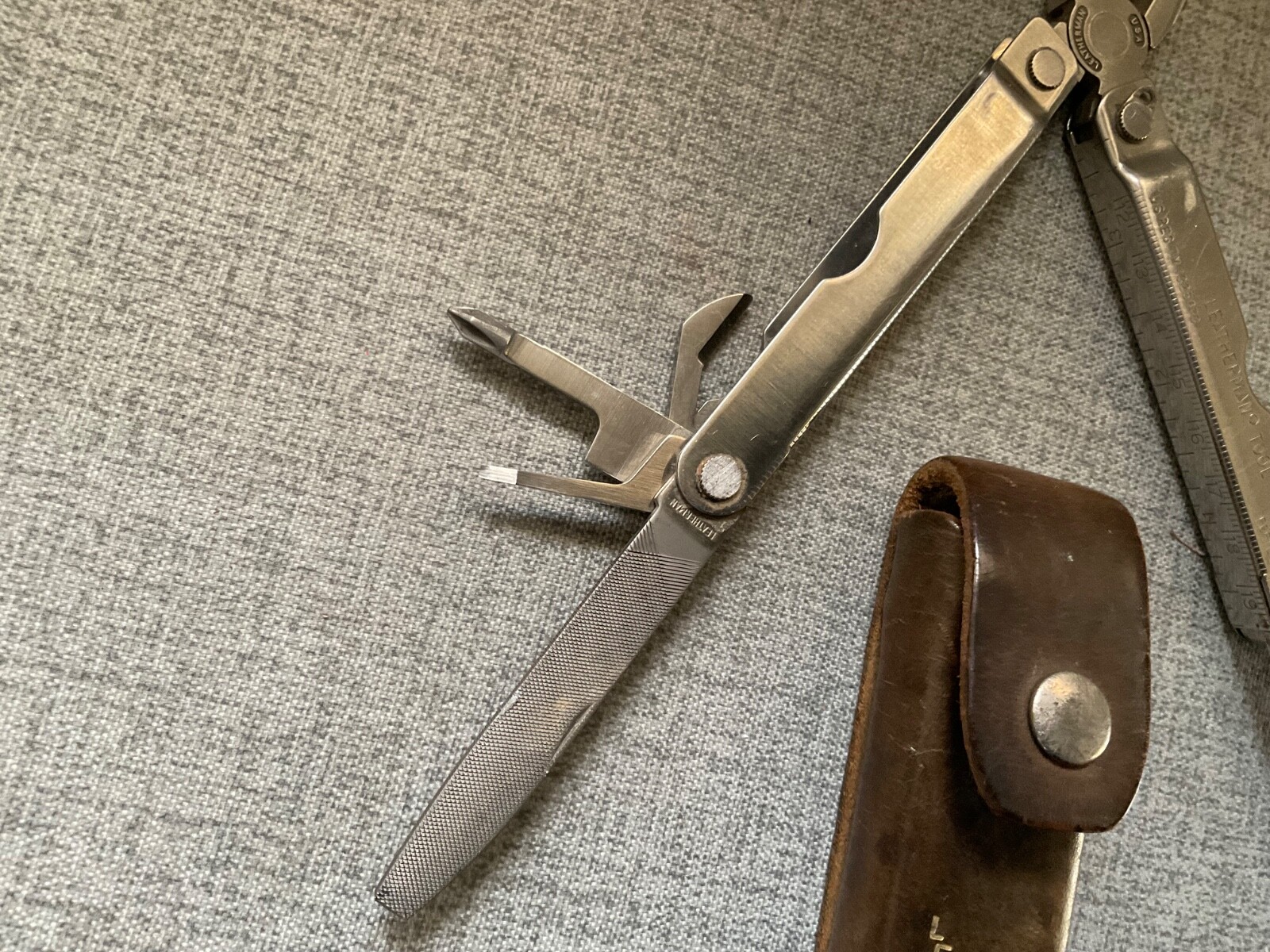 Vintage Leatherman Super Tool With Leather Sheath lot3