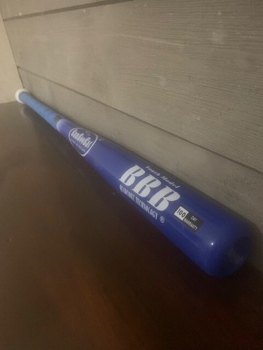 31" Bat, Blue & White with Blue Lizard Grip Very Good Condition