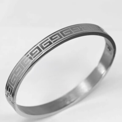 Silver Bracelets High Polish Cuff Bangle Bracelet In Sterling Silver - Foto 1