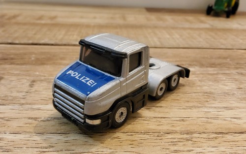 Lot De 38 Véhicules HO Et N - Camions Et Voitures Norev, Majorette, SAI