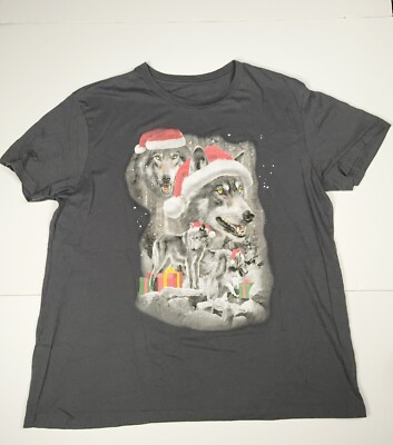 Wolf Christmas Men s T-Shirt Gray Size XL Wolves Santa Hat