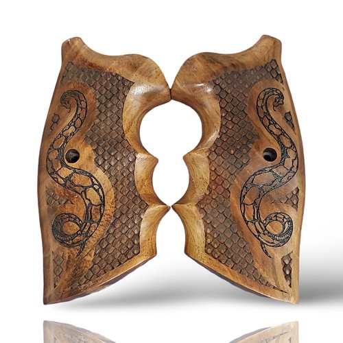 Royal Craft Collection - Impugnature in legno incise artigianali per Colt Pitone - Foto 9 di 16