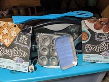 Easy-Bake Oven Ultimate Creative Set Includes Oven with Pan and Spatula, mixes