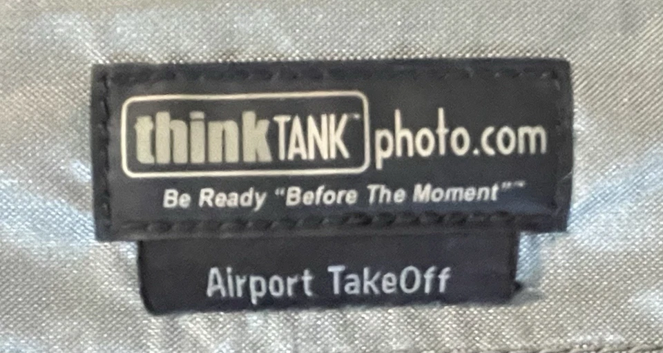 Think Tank Airport Takeoff Roller/Backpack Hybrid Camera Bag Black - Image 2 of 4