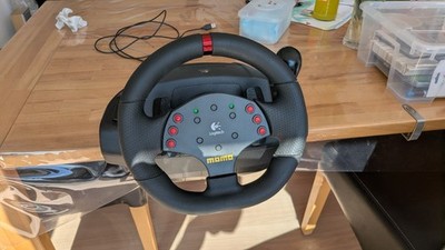 Logitech MOMO Racing Force Feedback (E-UH9) Lenkrad