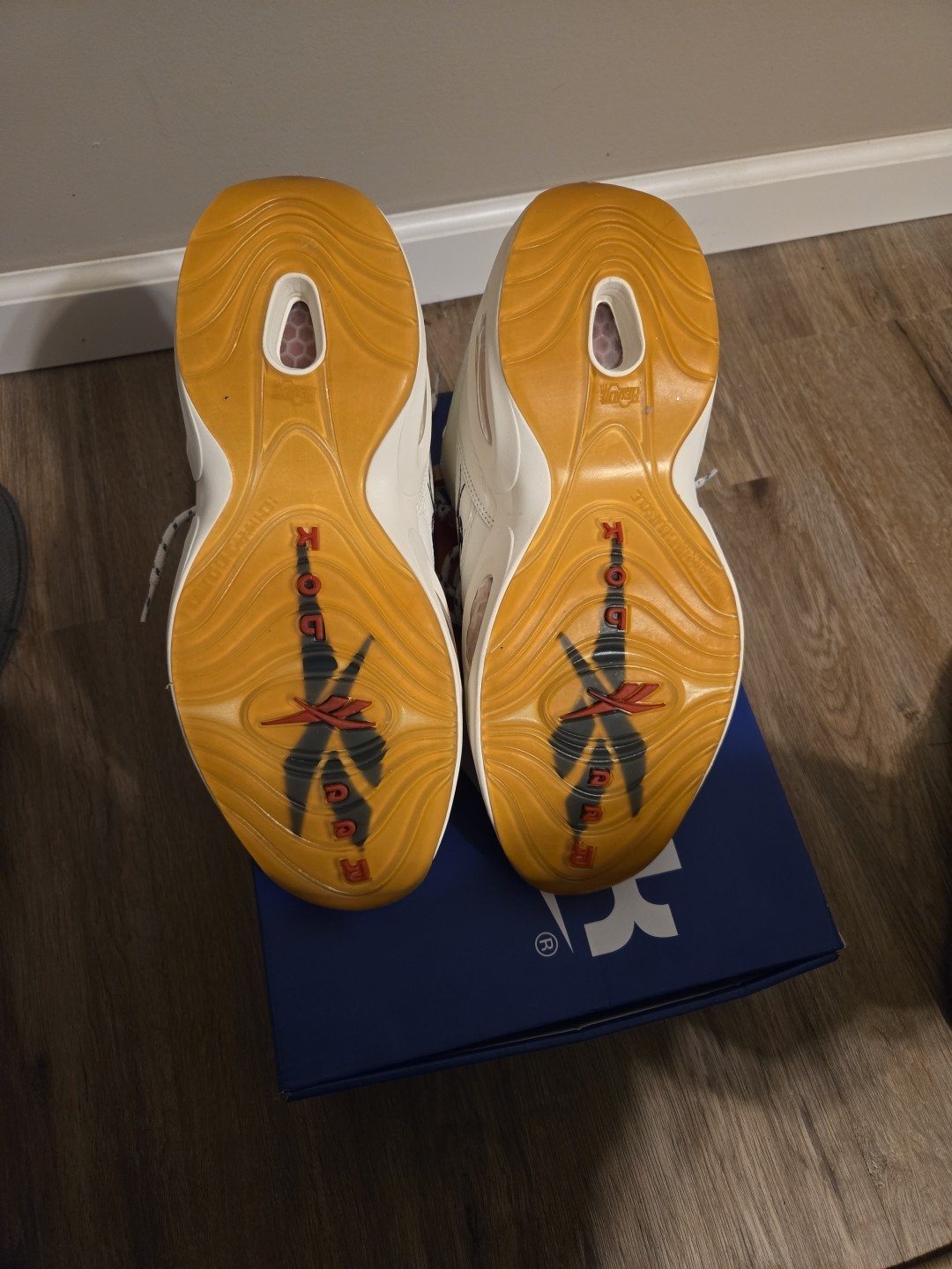 ReeBok Question Mid Red Toe Size 12 - image 5