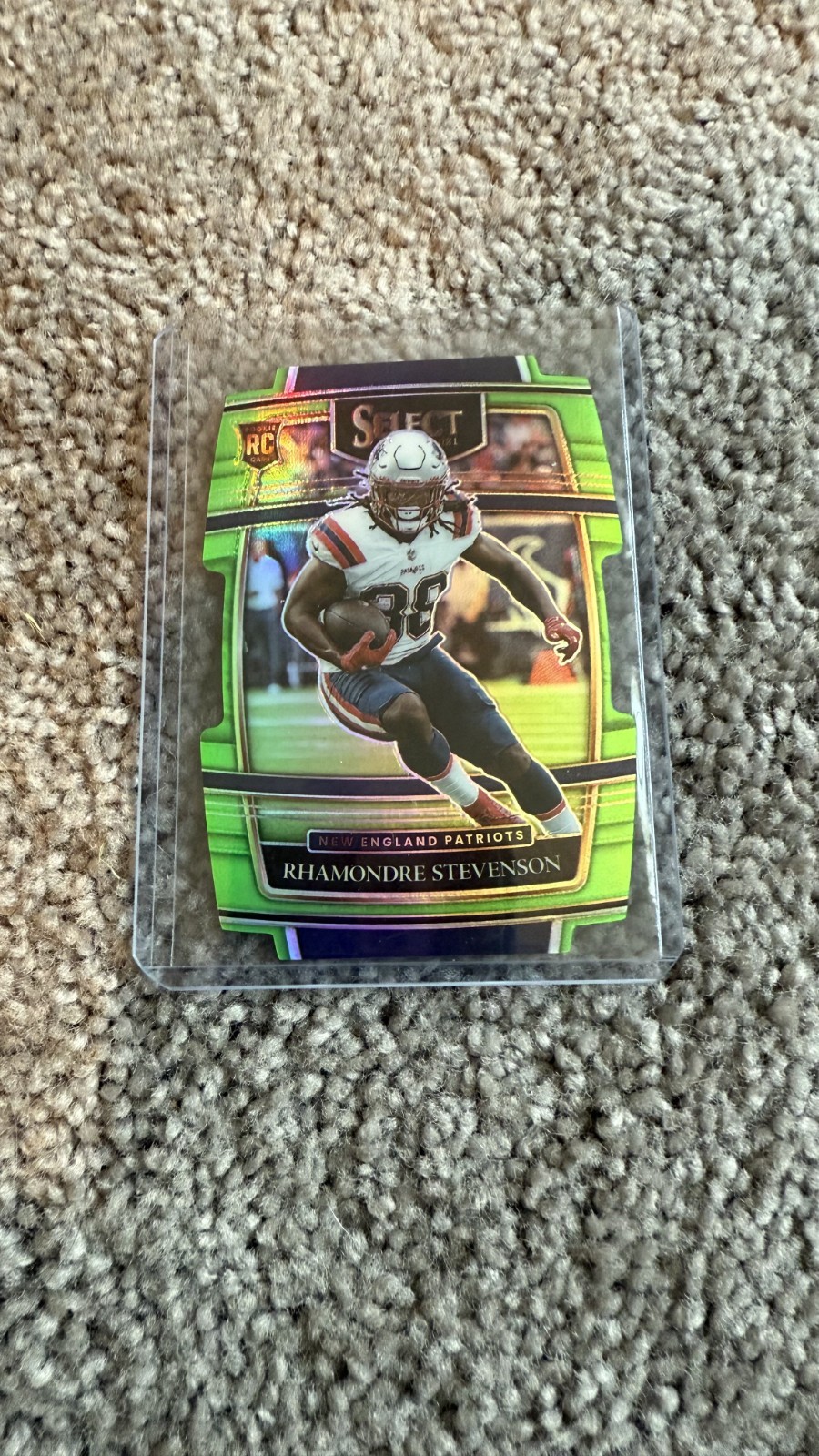 2021 Select - Rhamondre Stevenson  #75 Concourse Green Die Cut Prizm /349 (RC)