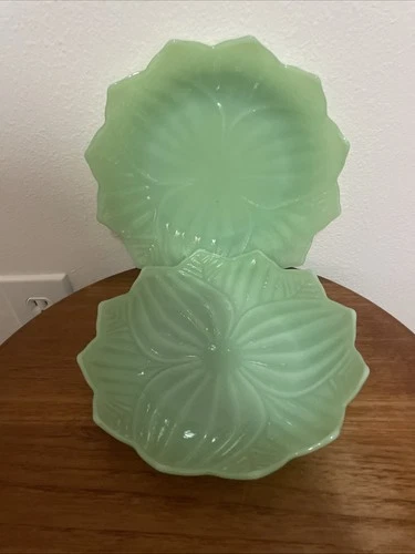 Pair Of Vintage Anchor Hocking Fire King Jadeite Lotus Blossom Leaf Plates