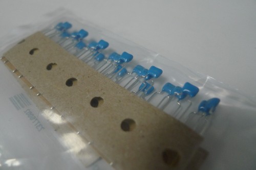 Capacitor Multilayer Ceramic 0.1 uF 100 V 10% Radial Leaded X7R - Picture 11 of 12