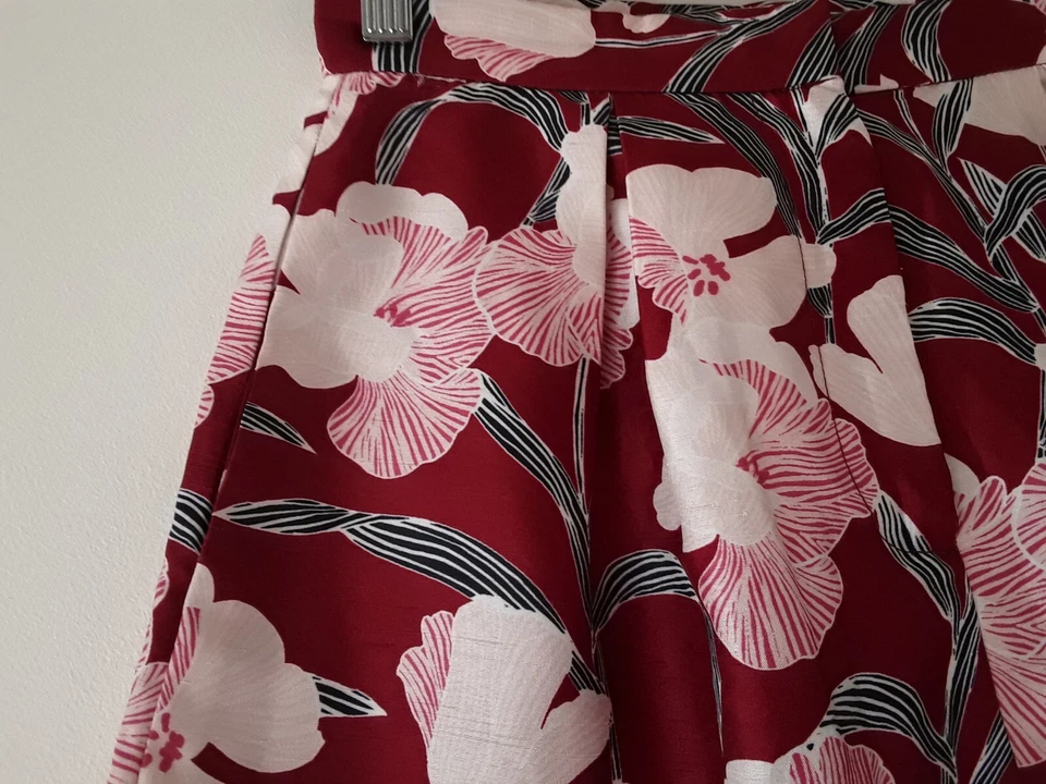 Keepsake Shorts  Womens  Size XS   Pleat Front  W24  Polyester Zip Fly Casual — 第 4/4 张图片