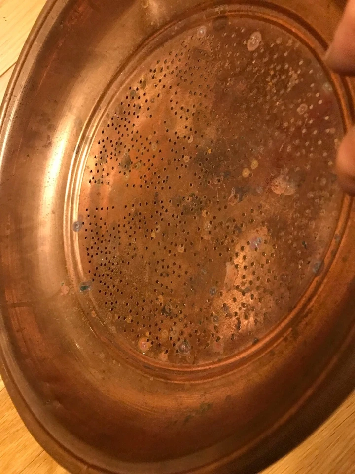 Colador colador vaporizador grande vintage raro con mango de latón 11,5"D Foto 4 de 4