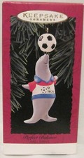 1995 HALLMARK - PERFECT BALANCE - SOCCER SEAL - BALL SPINS - MINT IN BOX