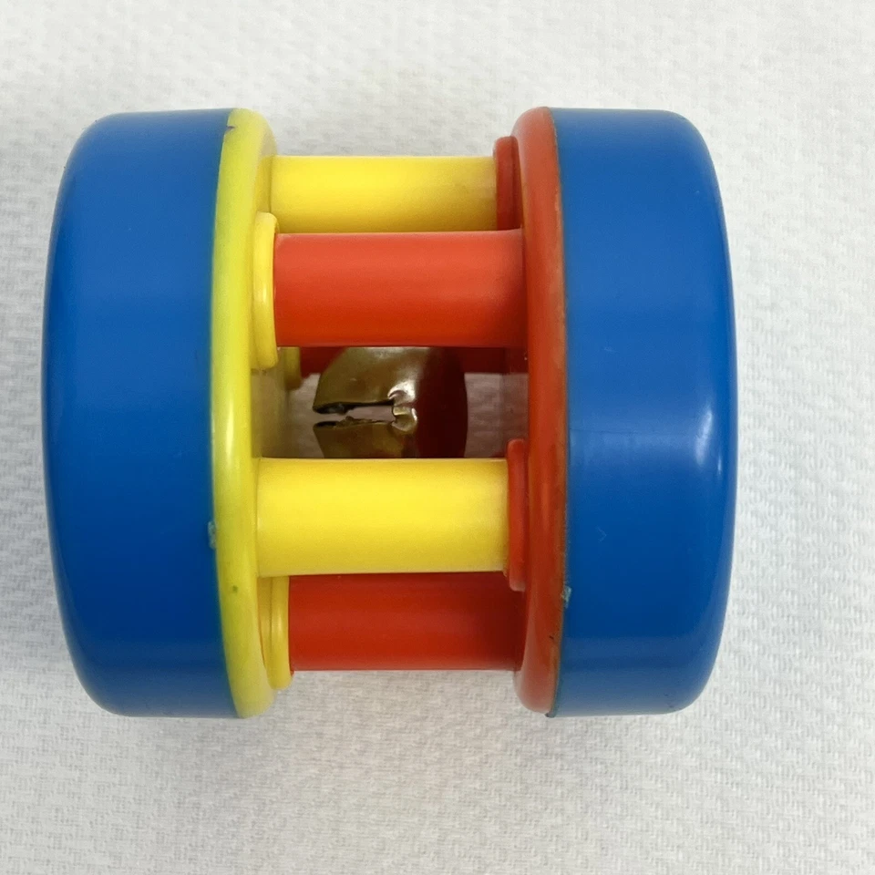 Vintage Baby Rattle Lote de 2 Fisher Price Borboleta Primeiros Anos Gaiola Barril Bell - Imagem 2 de 4
