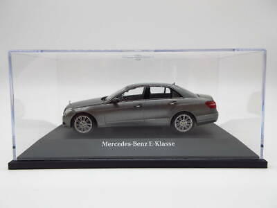 2024春の新作 E-Klasse Mercedes-Benz 1:43 W212 car mini term previous 乗用車