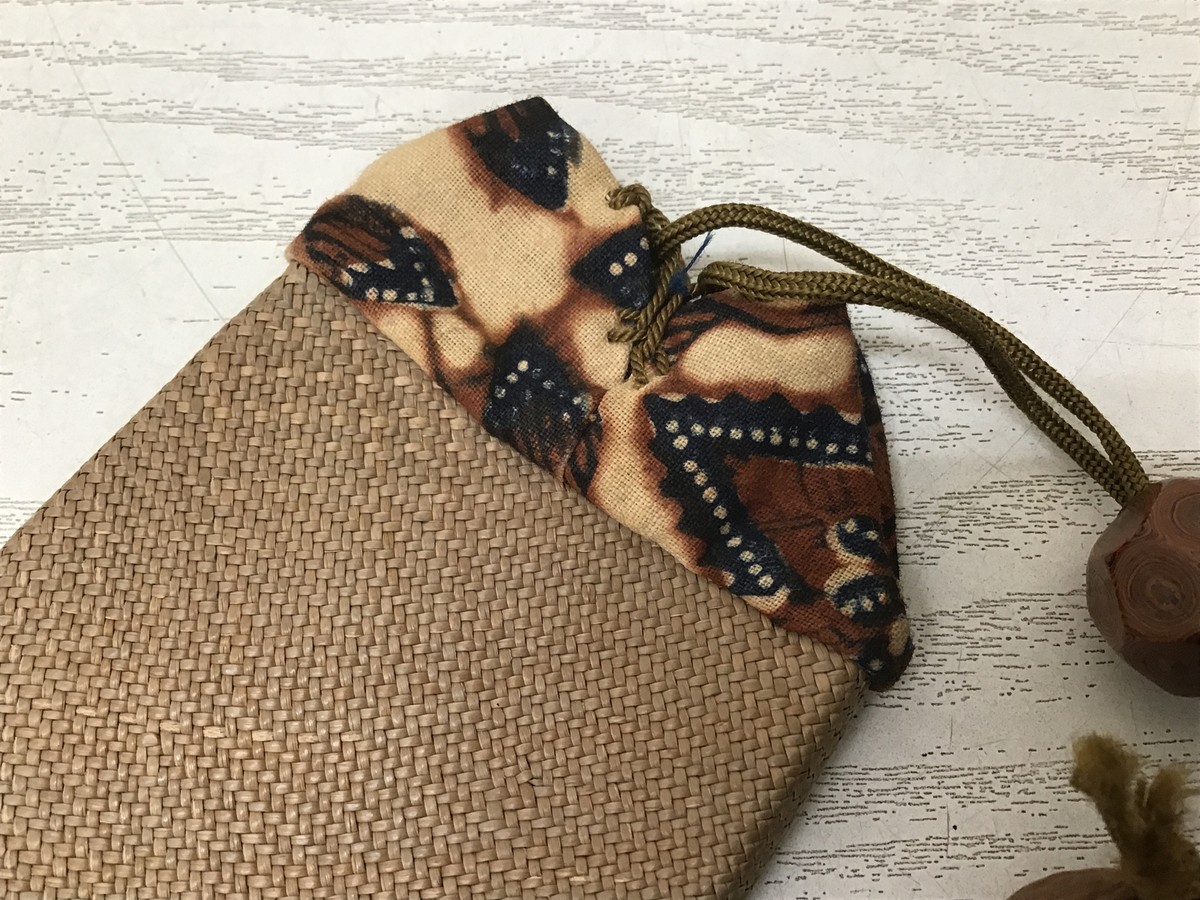 Y2741 NETSUKE Wisteria knitting string fastener Japan Traditional