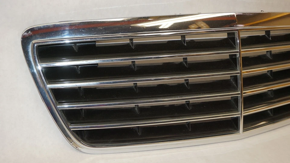 REJILLA MERCEDES BENZ E320 2000 2001 2002 W210 E430 A2108800683 OEM Foto 3 de 4