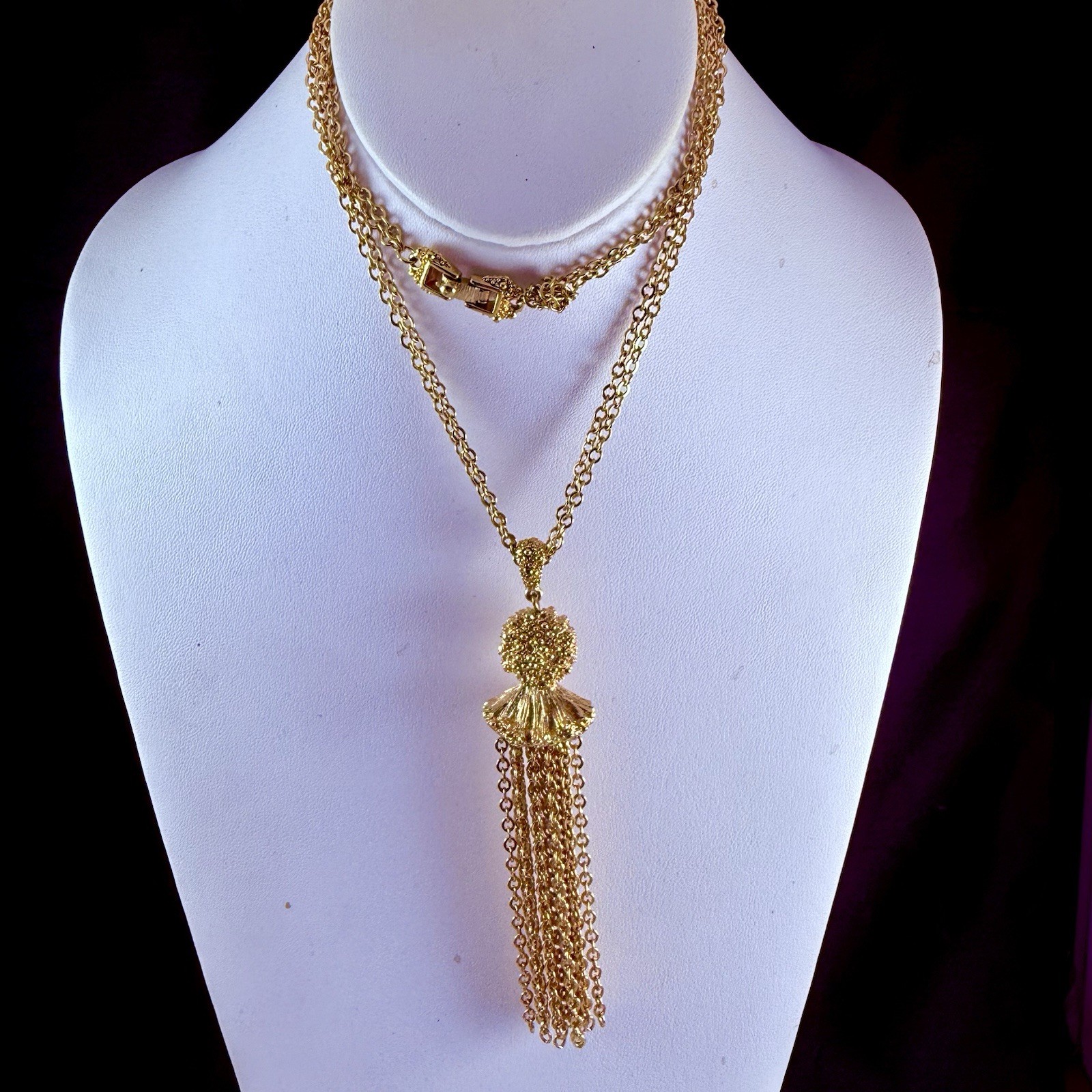 Vintage MONET Signed Gold Tone Tassel Drop Dangle Necklace 20