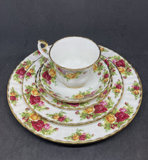 Royal Albert Old Country Roses Five Piece Place Setting