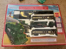 Vtg Adult Traditional Model Railway Train Set Battery Powered 5.72m Track PT NEW