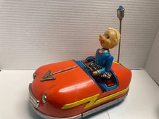 A3 vintage 1960's Japan Tin Bumper car battery operated WORKS