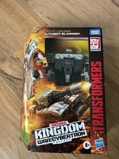 Transformers War for Cybertron Kingdom Deluxe Slammer NEW