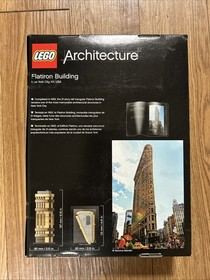 LEGO ARCHITECTURE: Flatiron Building, New York (21023) Minor dent in box