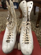 Vintage Arrow Skates Roller Skates White Women s Size 7 - Wooden Wheels