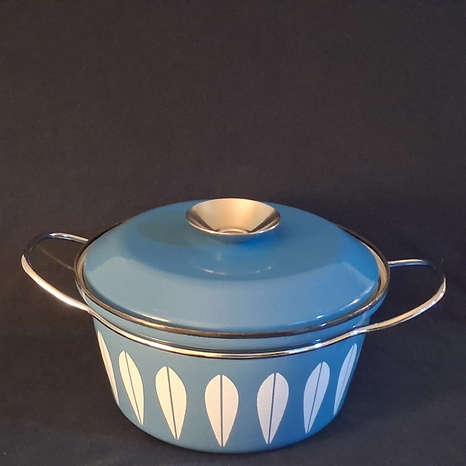 Vintage 60's Cathrine Holm Blue Lotus Lidded Dutch Oven Made In Norway Mint !!!