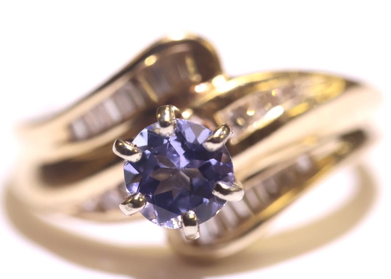 14K yellow gold Tanzanite .22ct SI2 H diamond gemstone ring 4.3g estate vintage
