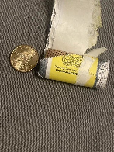 2000 P SACAGAWEA ONE DOLLAR US LIBERTY GOLD COLOR COIN UNCIRCULATED!