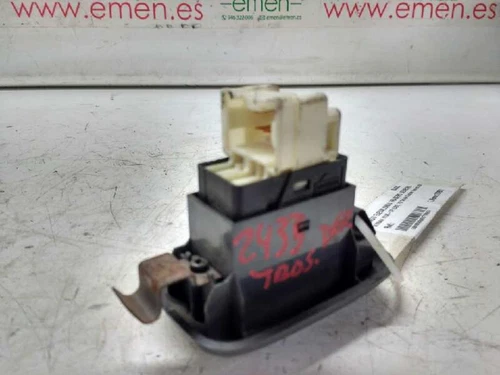 Mando Elevalunas Trasero Derecho para NISSAN PICKUP (D22) 2000 770066 - Imagen 2 de 10
