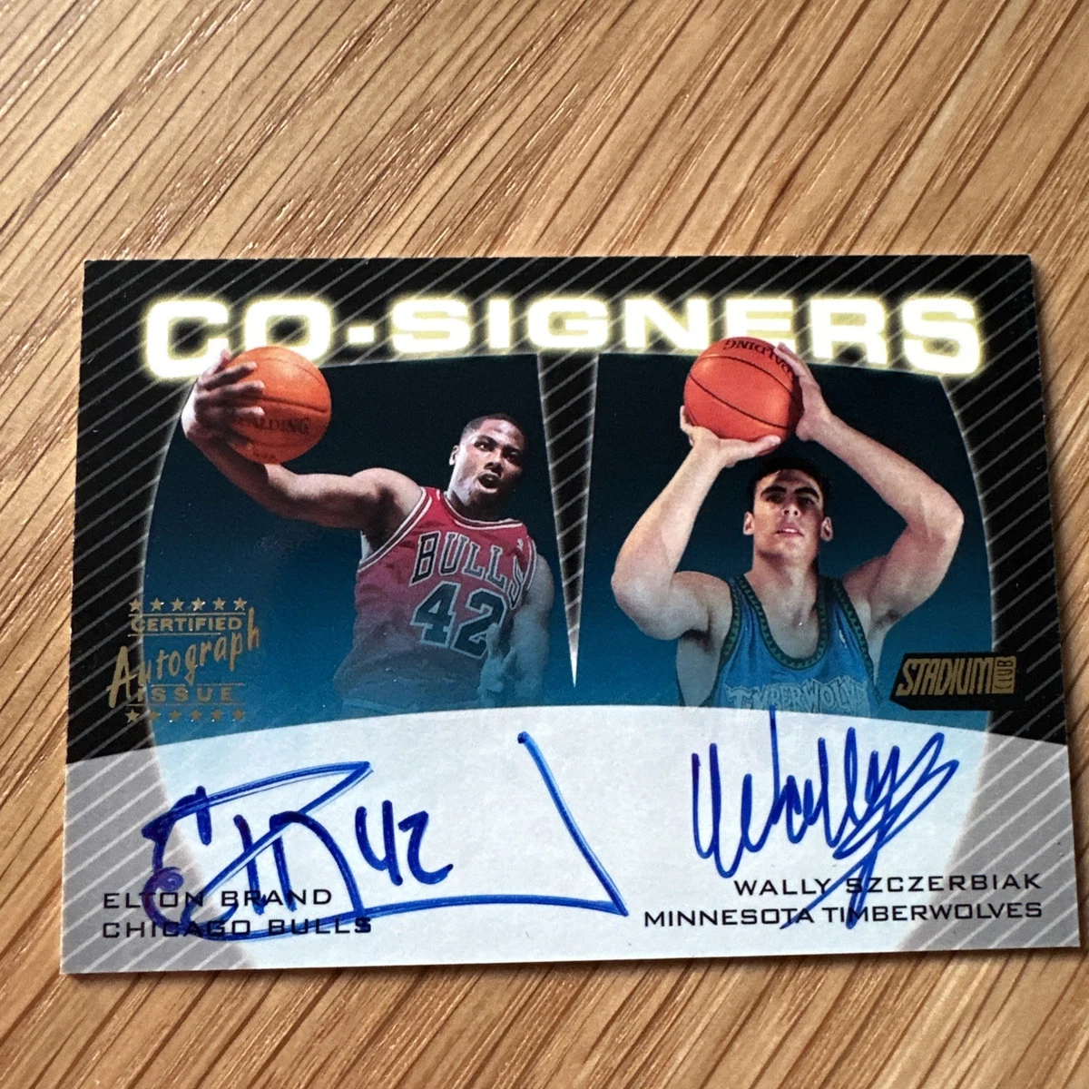 Elton Brand Basketball Autographed Sports Trading Cards 