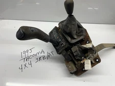 1996 - 2002 Toyota 4Runner Automatic Transmission Gear Shifter Selector 4WD OEM