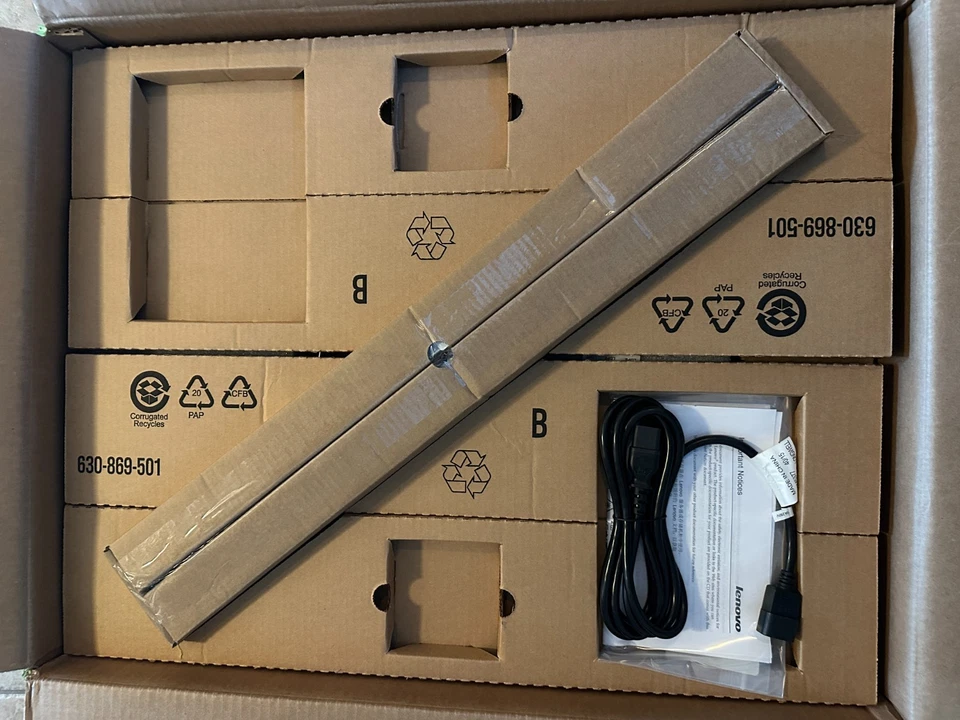 Консоль для монтажа в стойку IBM 1U 1723-8BX 94Y6108 с клавиатурой - Изображение 3 из 4