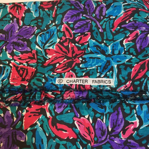 4.5 Yards Floral Silky Blouse Fabric 44" wide Green Black Red Purple Polyester - Picture 6 of 6