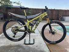 2022 Pivot Switchblade PRO XT/XTR Medium