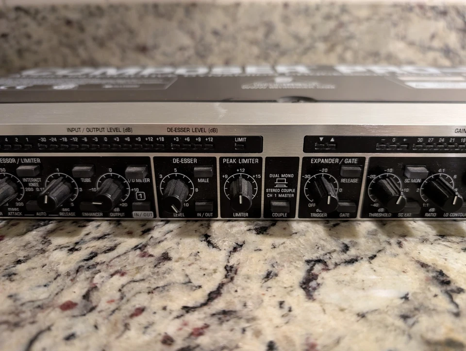 Behringer MDX2600 Composer Pro-XL 2-Channel Vocal Compressor Dynamics Processor - Image 3 of 4