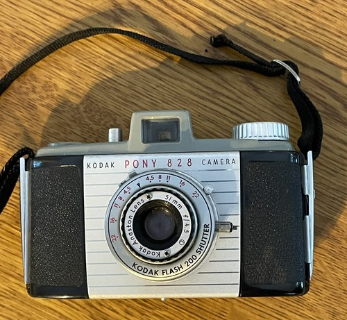 Vintage Kodak Pony 828 35mm Camera With Strap – Kodak Anaston 51mm f/4.5 Lens - Picture 2 of 6