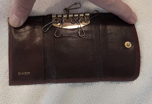 VINTAGE BUXTON KEY-TAINER KEY HOLDER - USA - LEATHER