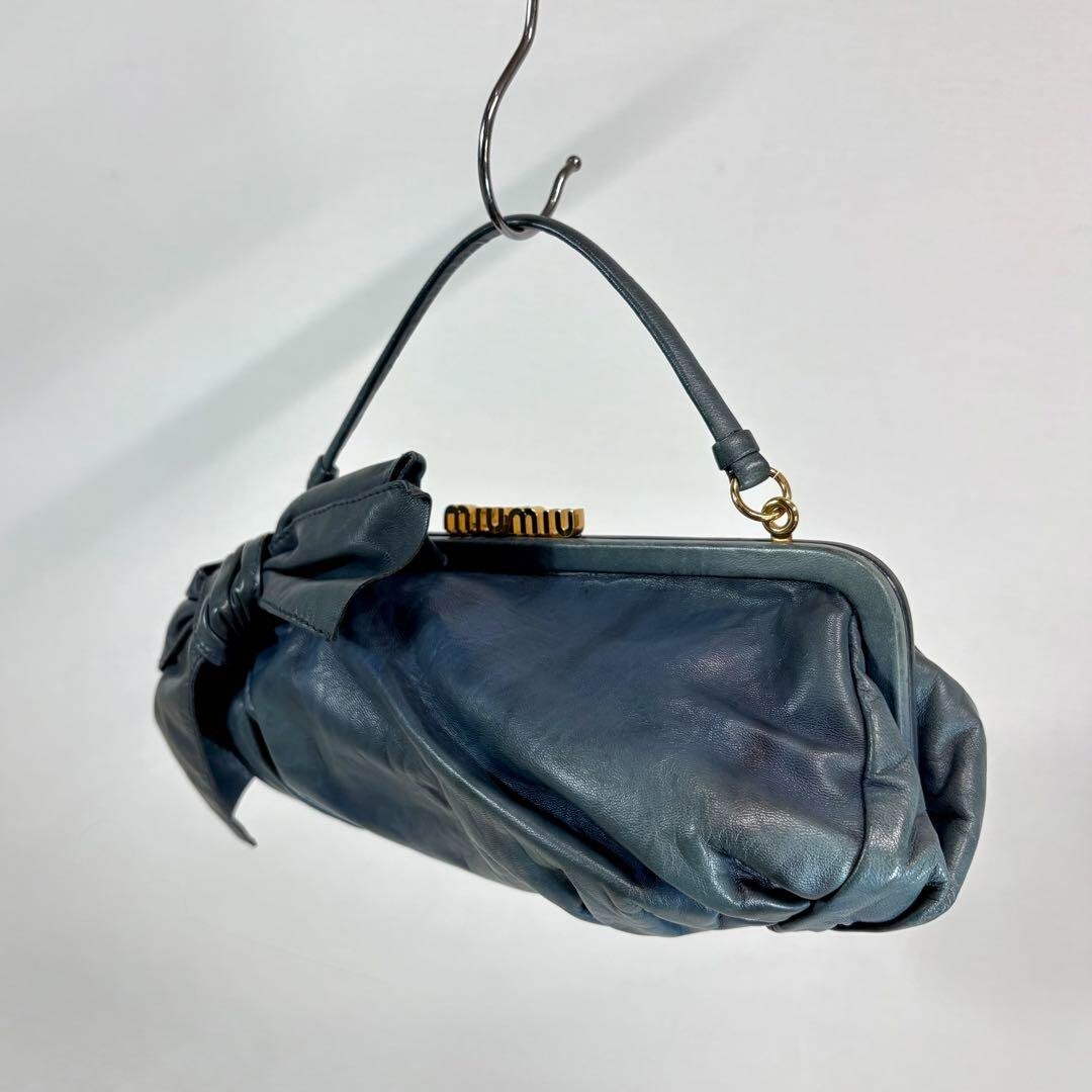 バッグ archive miumiu kiss lock accessory pouch Miu Miu Archive accessory pouch kiss lock ribbon Green and