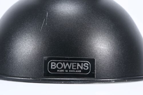 Bowens Barn Doors BW-2363 Plus 8" Maxlite Reflector BW-1887 - Picture 7 of 13